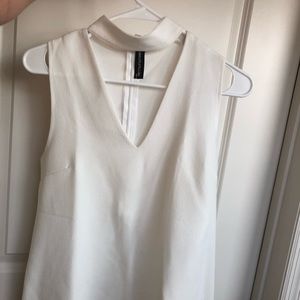 White top with collar